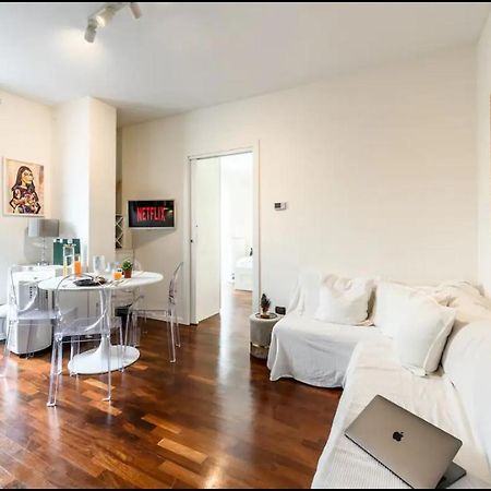 Casa Albertina Grazioso Appartamento Vicino Alla Stazione Monza Exterior foto